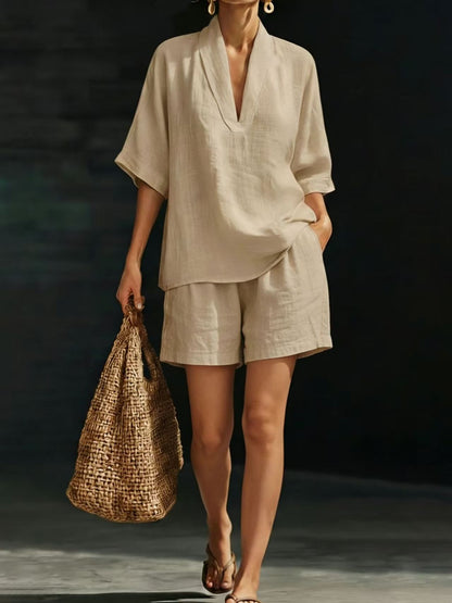 Yamina - Soft-Touch V-Neck Top & Shorts Set