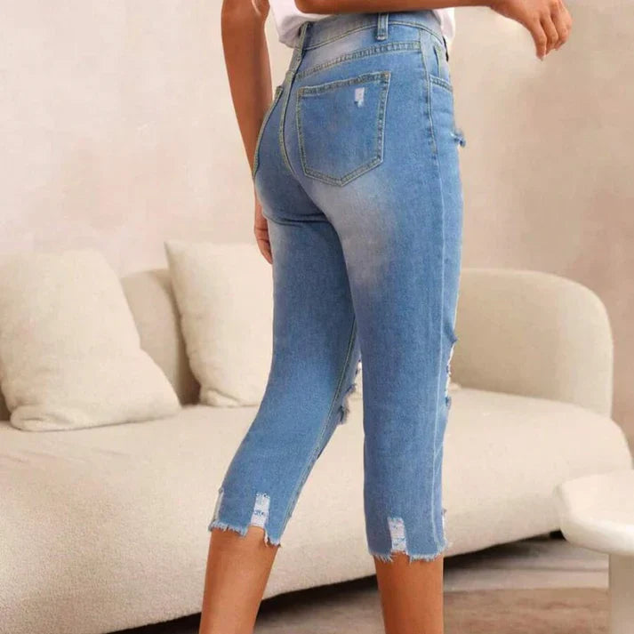 Delina - Distressed Jeans